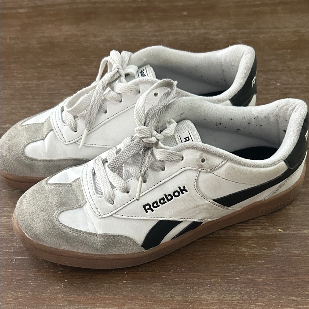 Reebok White, Black & Gray Leather Low-Top Sneakers